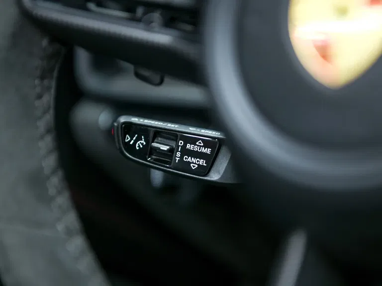 Porsche 992 Carrera GTS