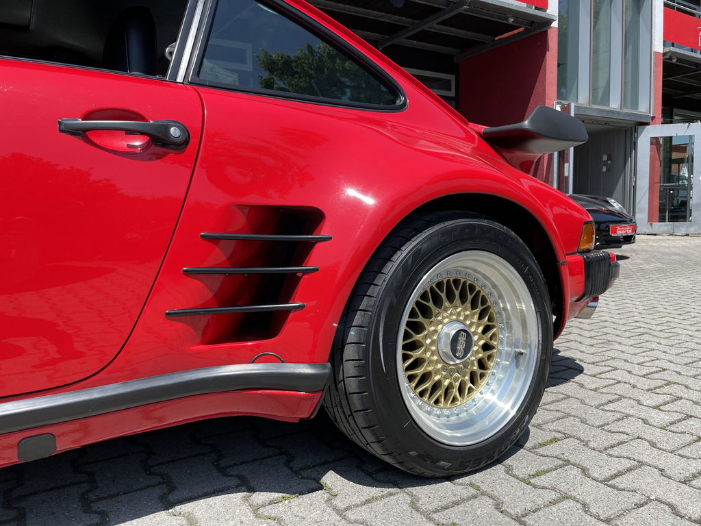 Porsche 911 Turbo 3.3