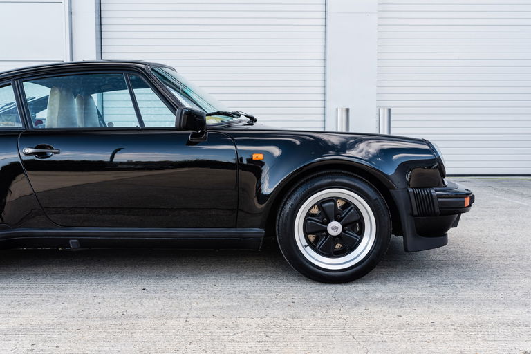 Porsche 911 Turbo 3.3