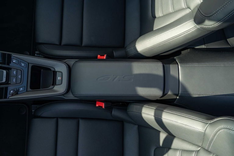 Porsche 992.2 Carrera GTS