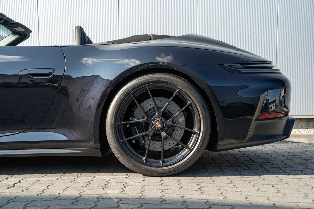 Porsche 992.2 Carrera GTS