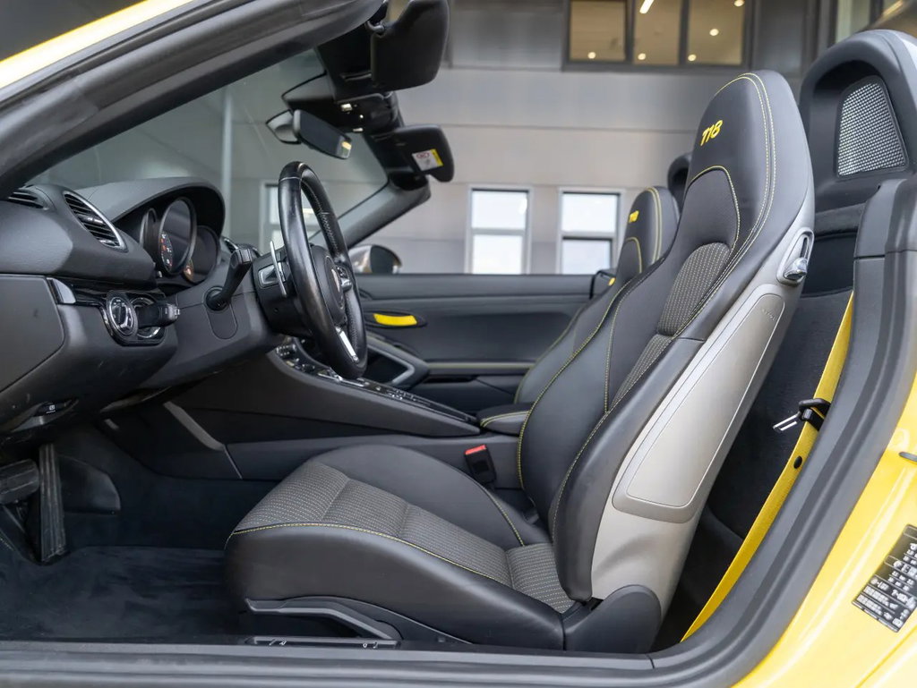 Porsche 718 Boxster T