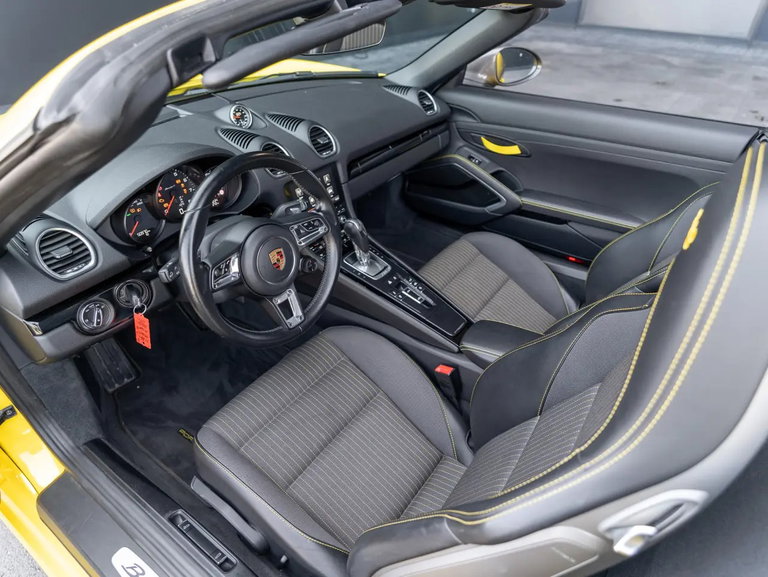 Porsche 718 Boxster T