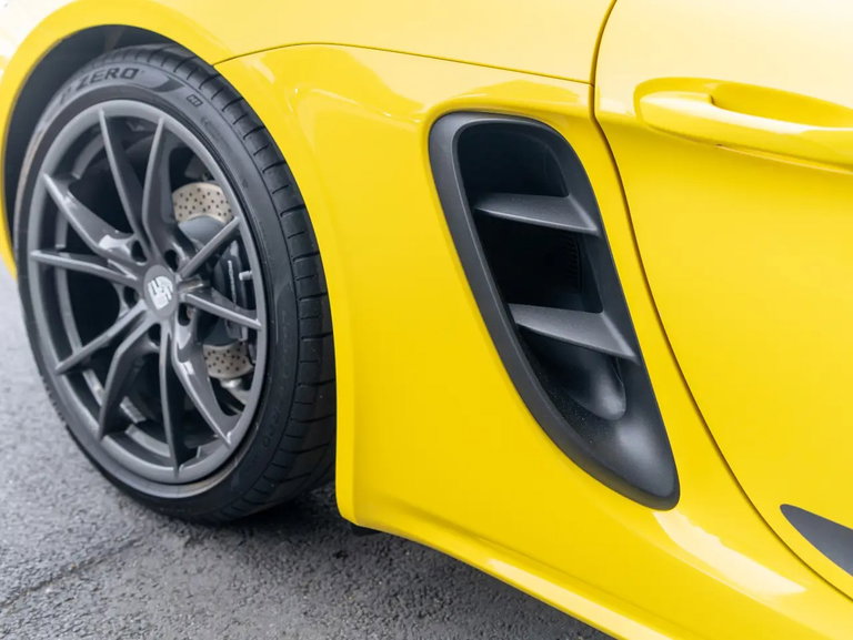 Porsche 718 Boxster T