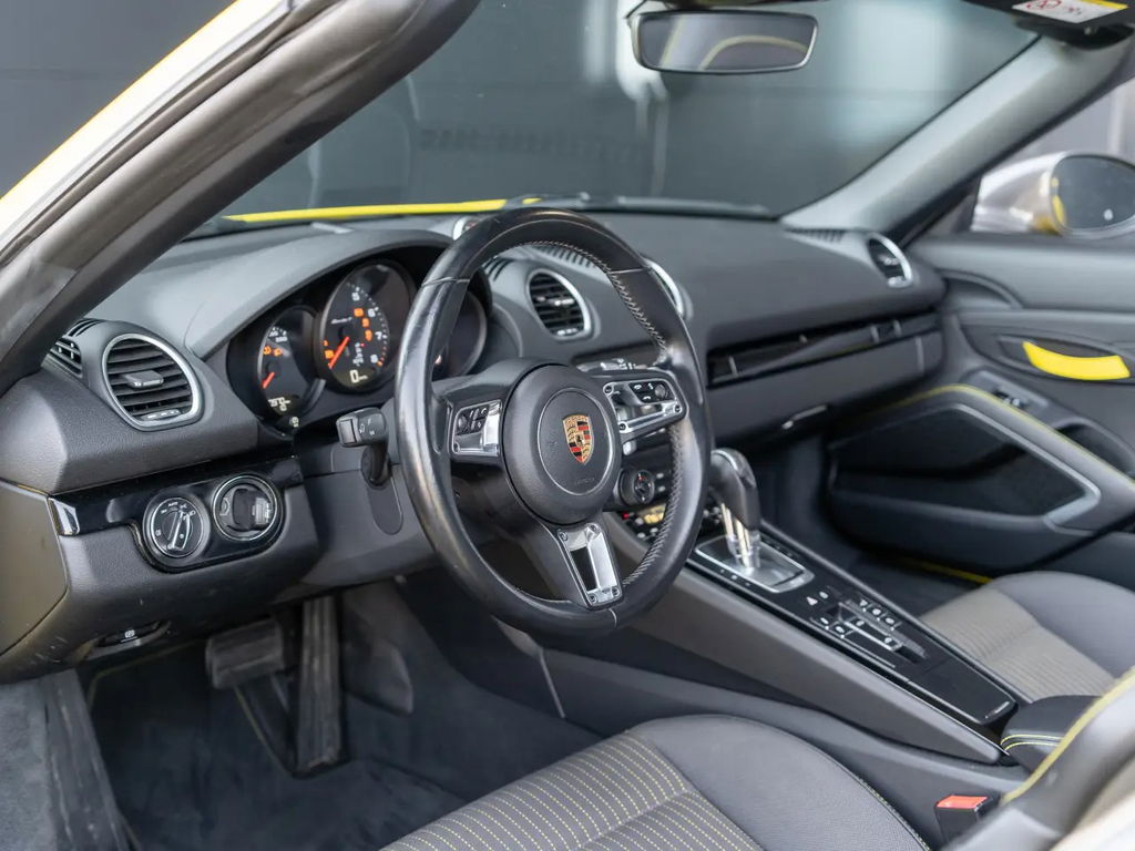 Porsche 718 Boxster T