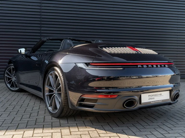 Porsche 992 Carrera 4
