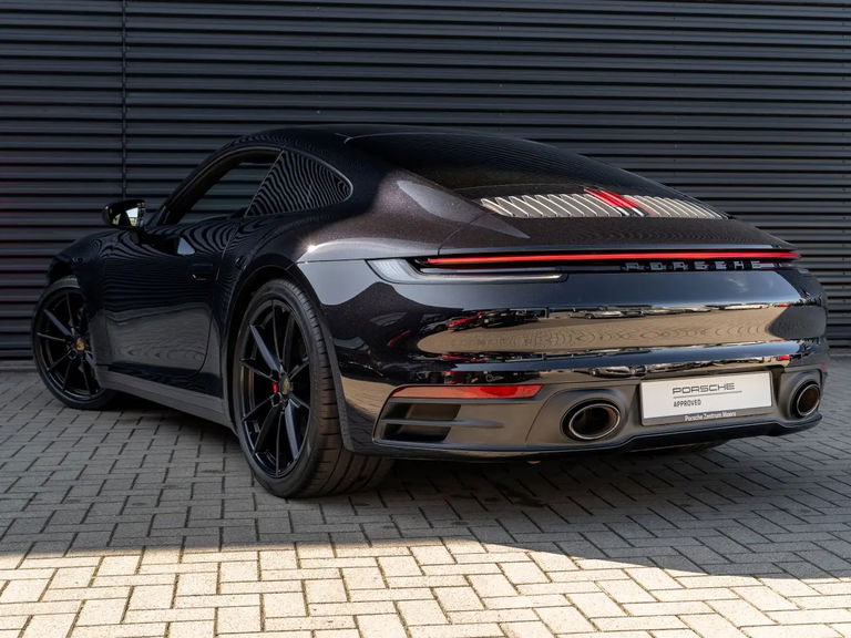 Porsche 992 Carrera 4S