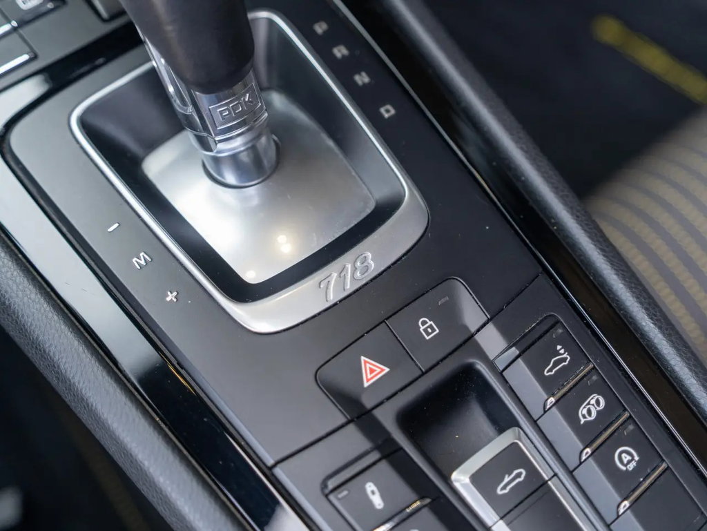 Porsche 718 Boxster T