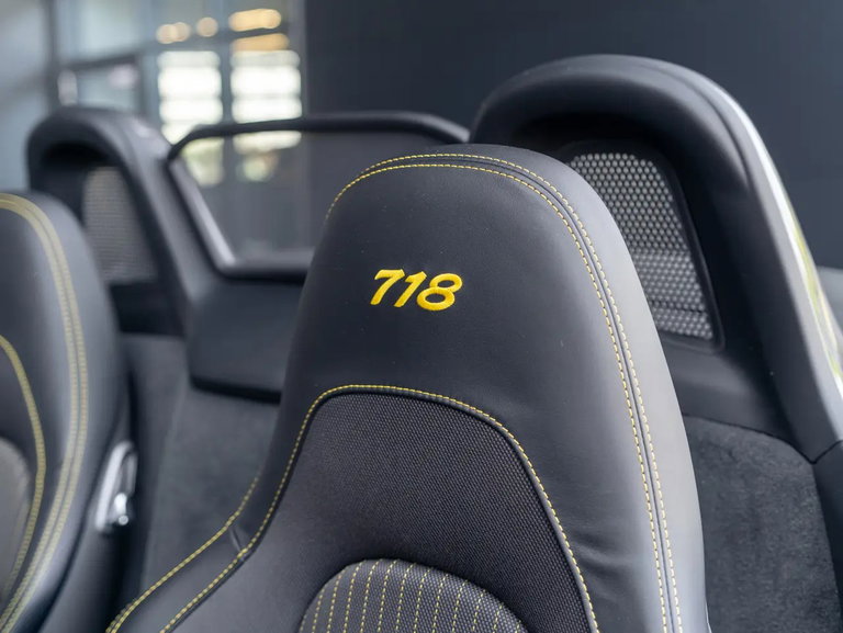 Porsche 718 Boxster T