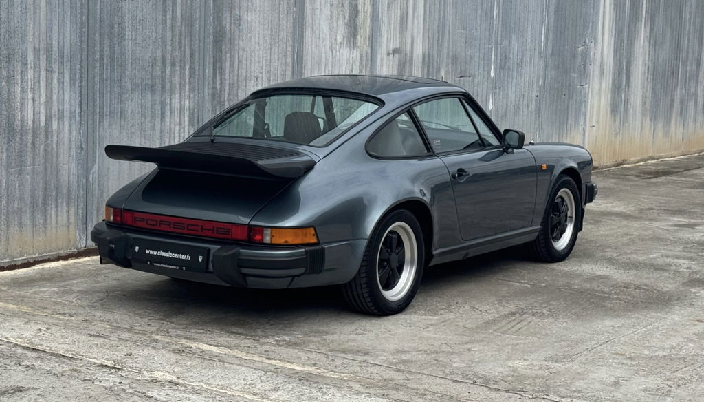 Porsche 911 Carrera 3.2