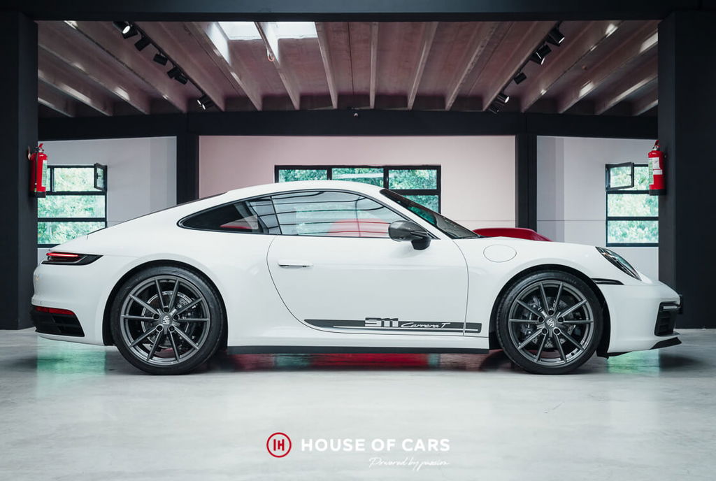 Porsche 992 Carrera T