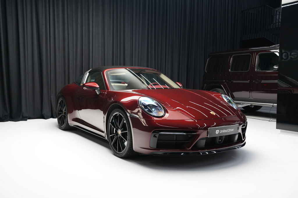 Porsche 992 Heritage Design Edition