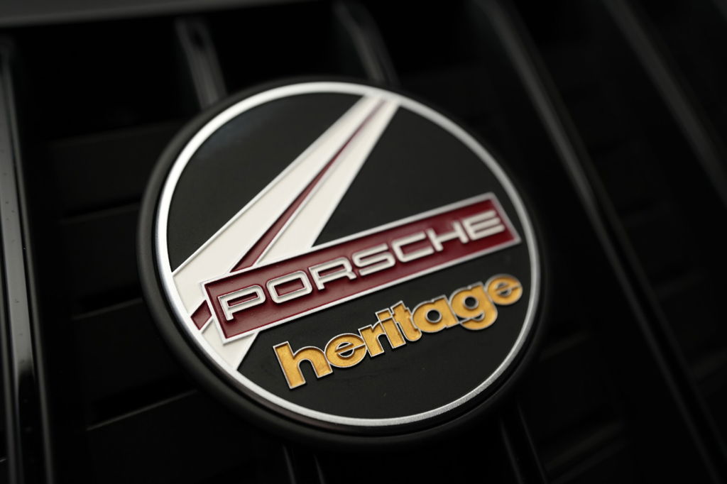 Porsche 992 Heritage Design Edition