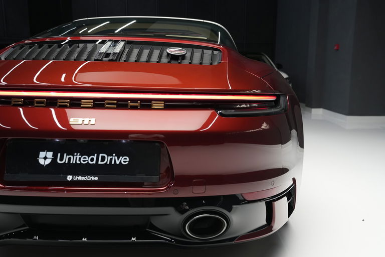 Porsche 992 Heritage Design Edition