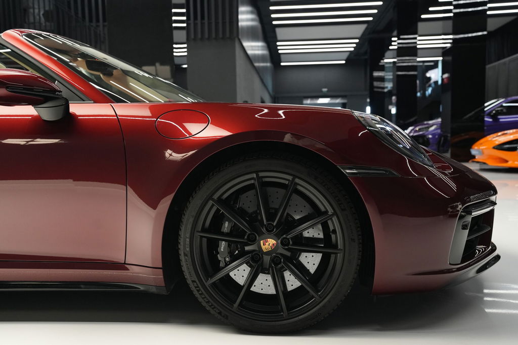 Porsche 992 Heritage Design Edition