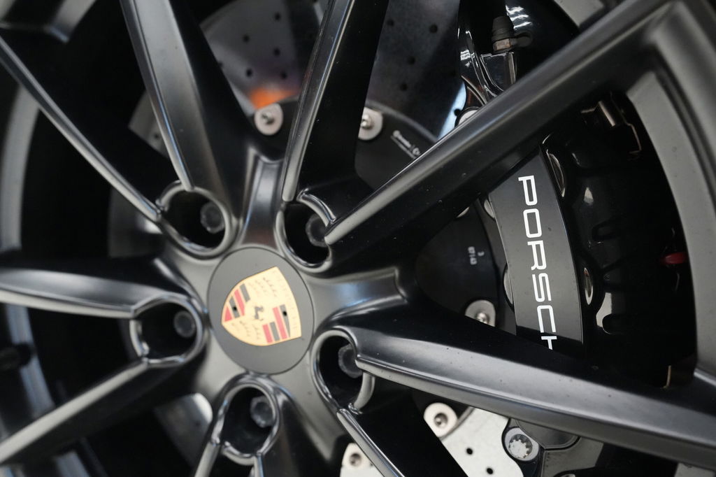 Porsche 992 Heritage Design Edition