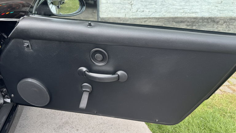 Porsche 964 Carrera 2 Speedster