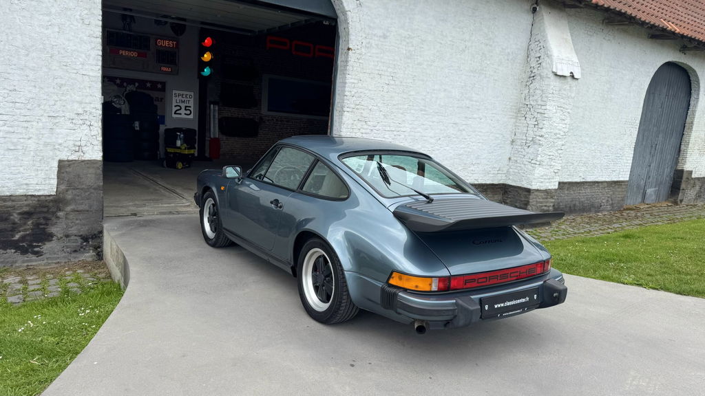 Porsche 911 Carrera 3.2