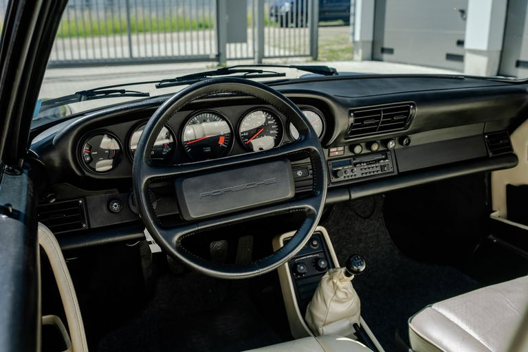 Porsche 911 Carrera 3.2