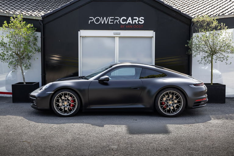Porsche 992 Carrera 4S