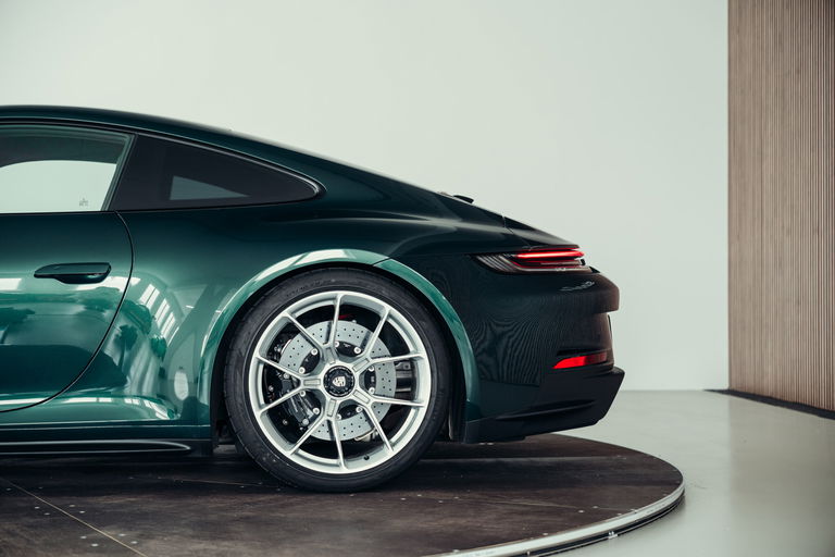 Porsche 992 GT3 Touring