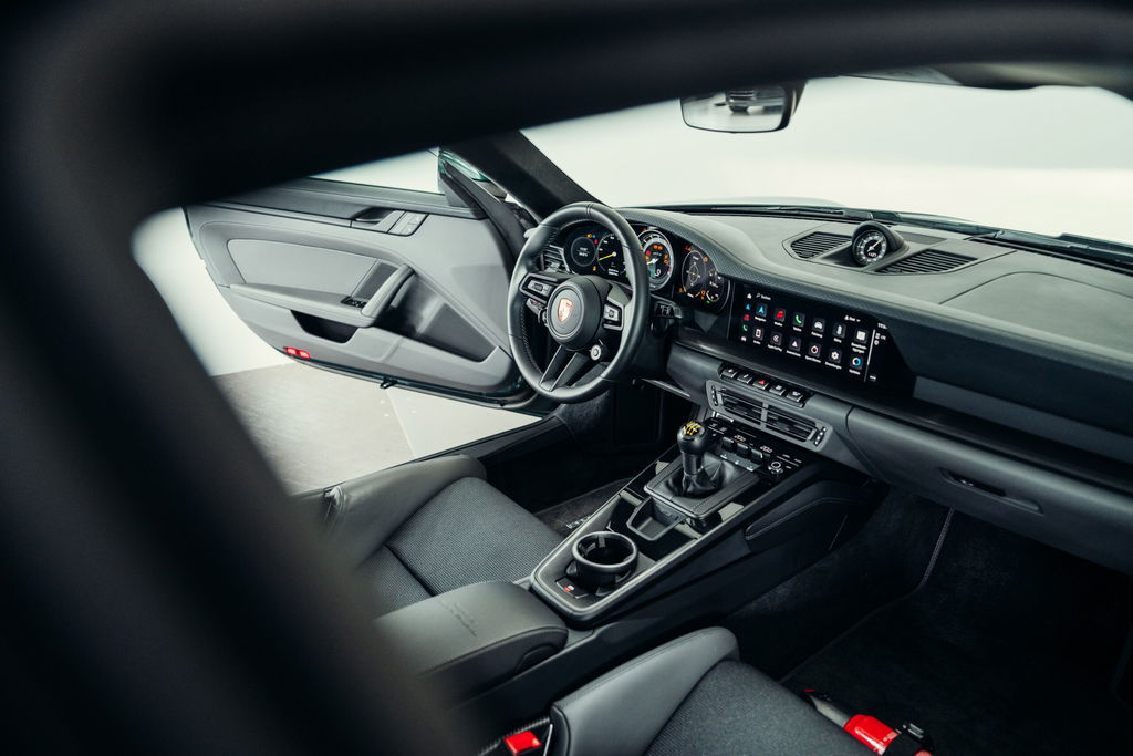 Porsche 992 GT3 Touring