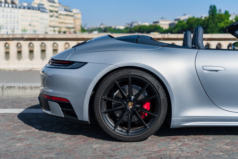 Porsche 992 Carrera 4S