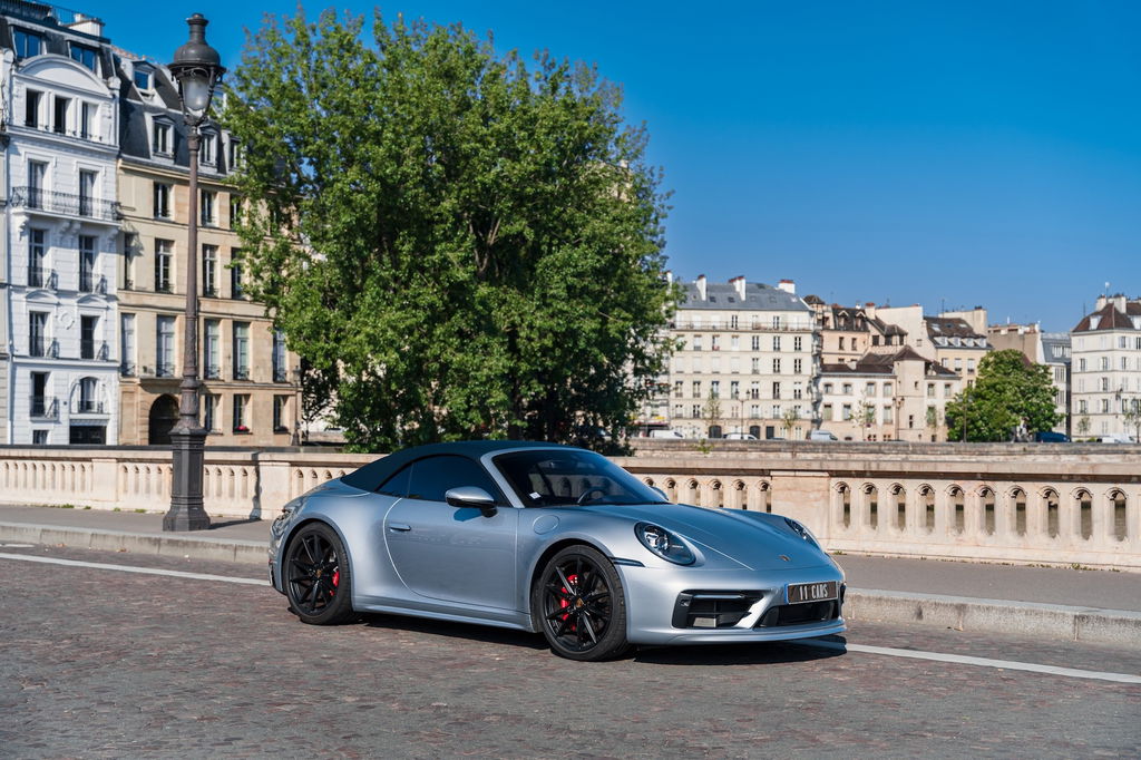 Porsche 992 Carrera 4S