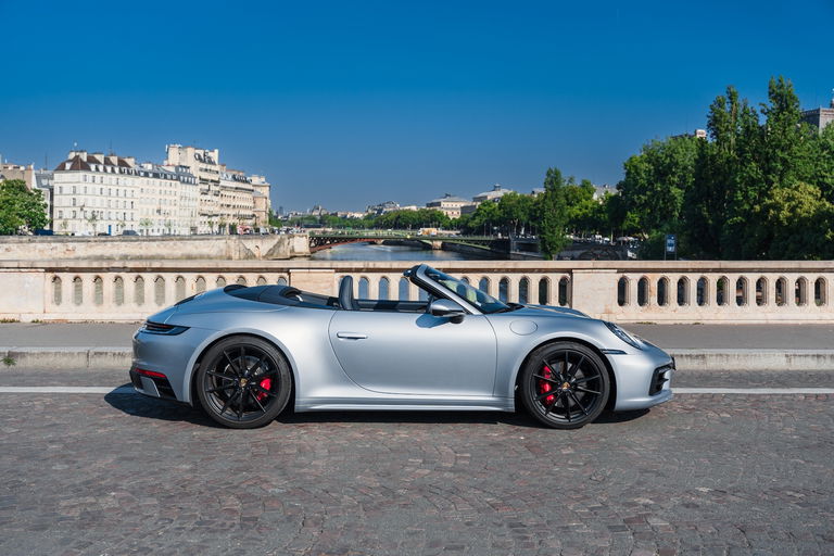 Porsche 992 Carrera 4S