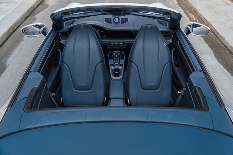 Porsche 992 Carrera 4S