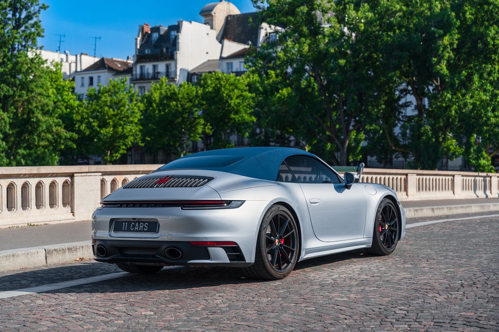 Porsche 992 Carrera 4S