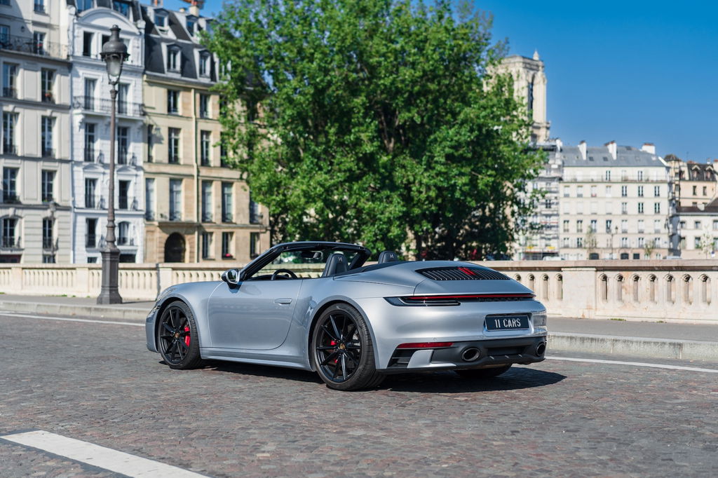 Porsche 992 Carrera 4S