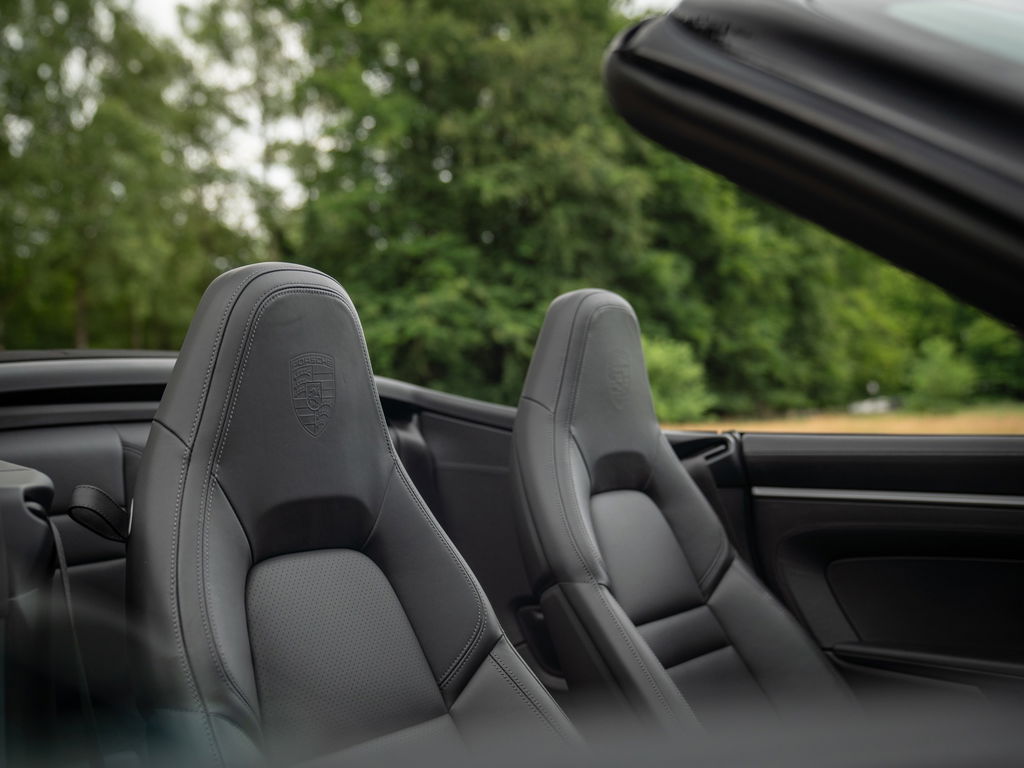 Porsche 992 Carrera 4S