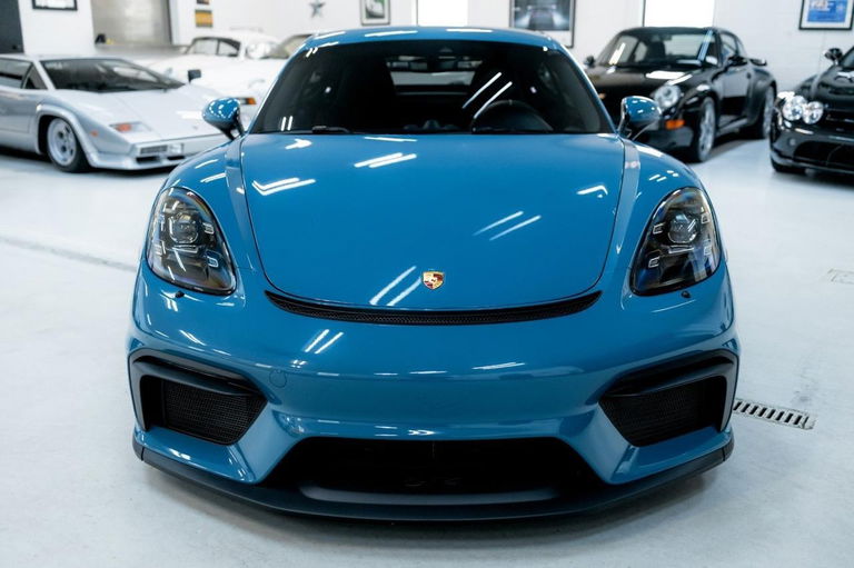 Porsche 718 Cayman GT4