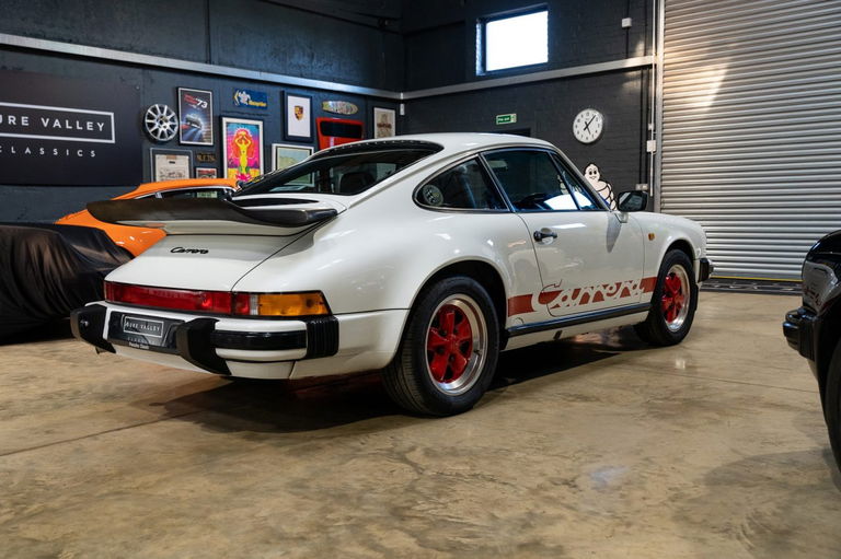 Porsche 911 Carrera 3.2