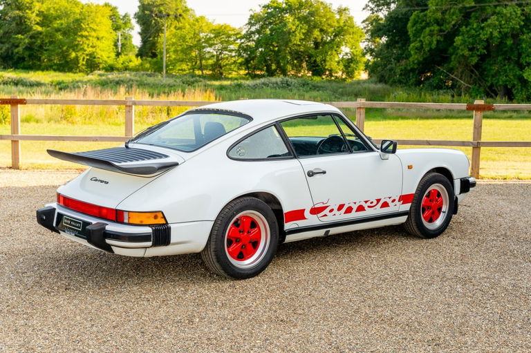 Porsche 911 Carrera 3.2