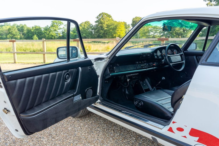 Porsche 911 Carrera 3.2