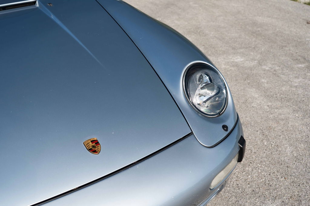 Porsche 993 Carrera 4