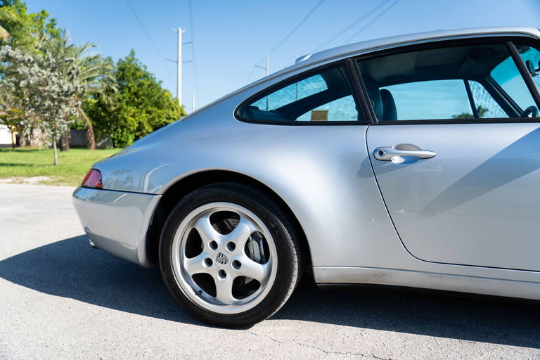 Porsche 993 Carrera 4