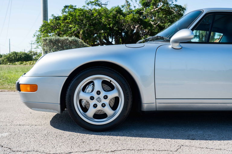 Porsche 993 Carrera 4