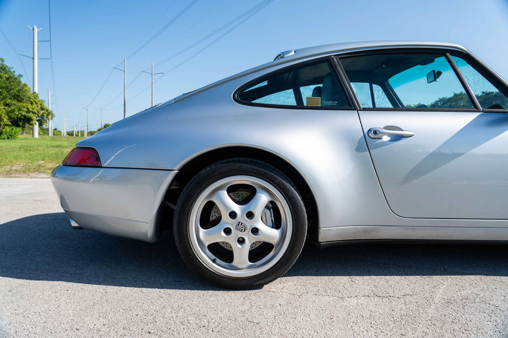 Porsche 993 Carrera 4