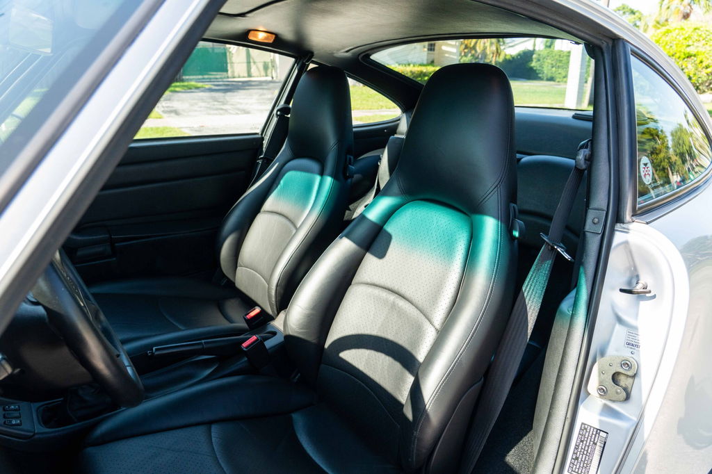 Porsche 993 Carrera 4