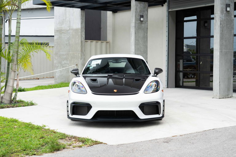 Porsche 718 Cayman GT4 RS