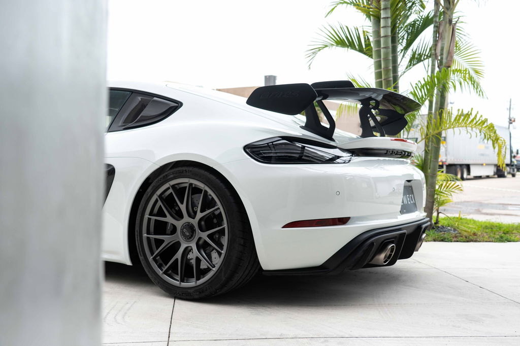Porsche 718 Cayman GT4 RS