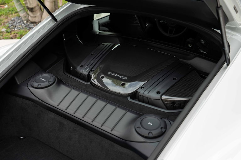 Porsche 718 Cayman GT4 RS