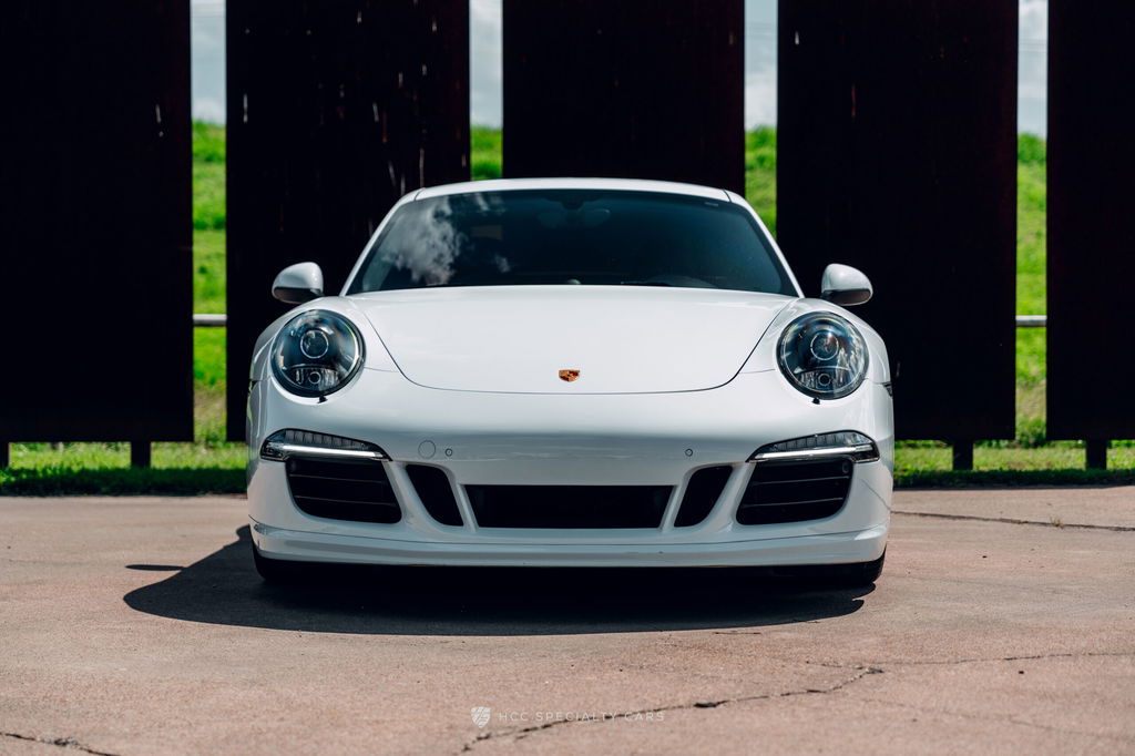 Porsche 991 Carrera GTS