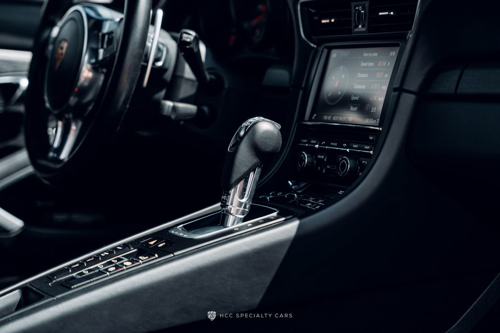 Porsche 991 Carrera GTS