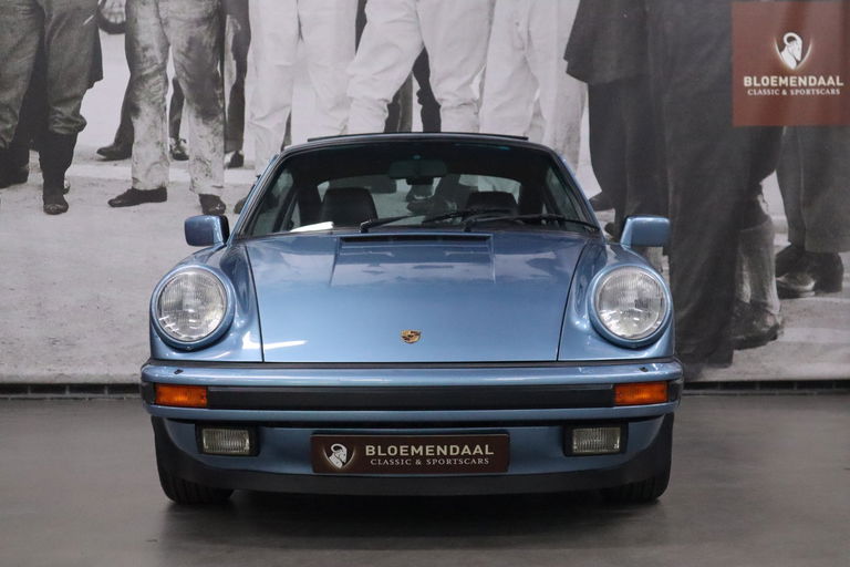 Porsche 911 Carrera 3.2 (US)