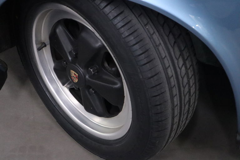 Porsche 911 Carrera 3.2 (US)