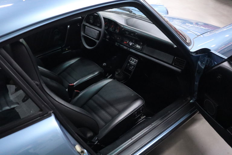 Porsche 911 Carrera 3.2 (US)